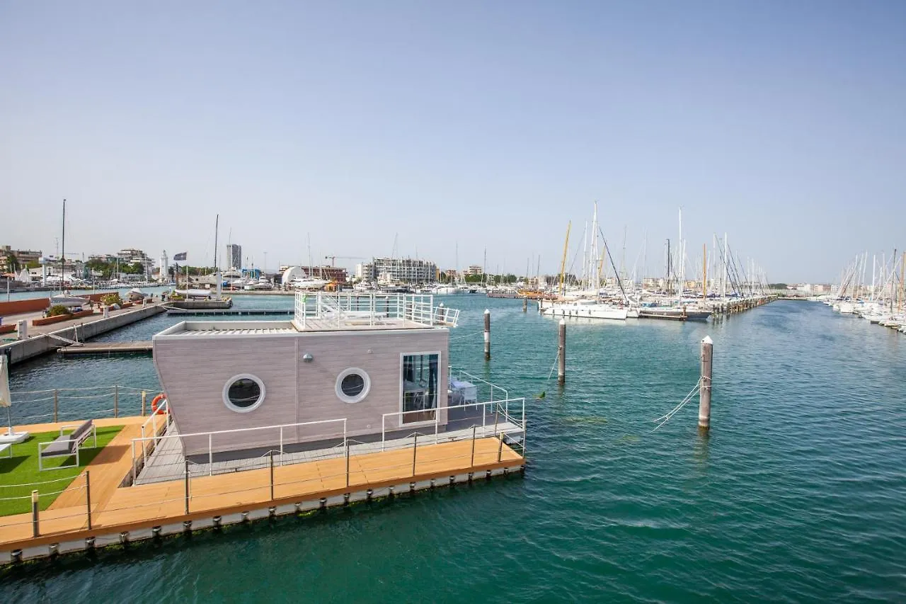House Boat Rimini Resort