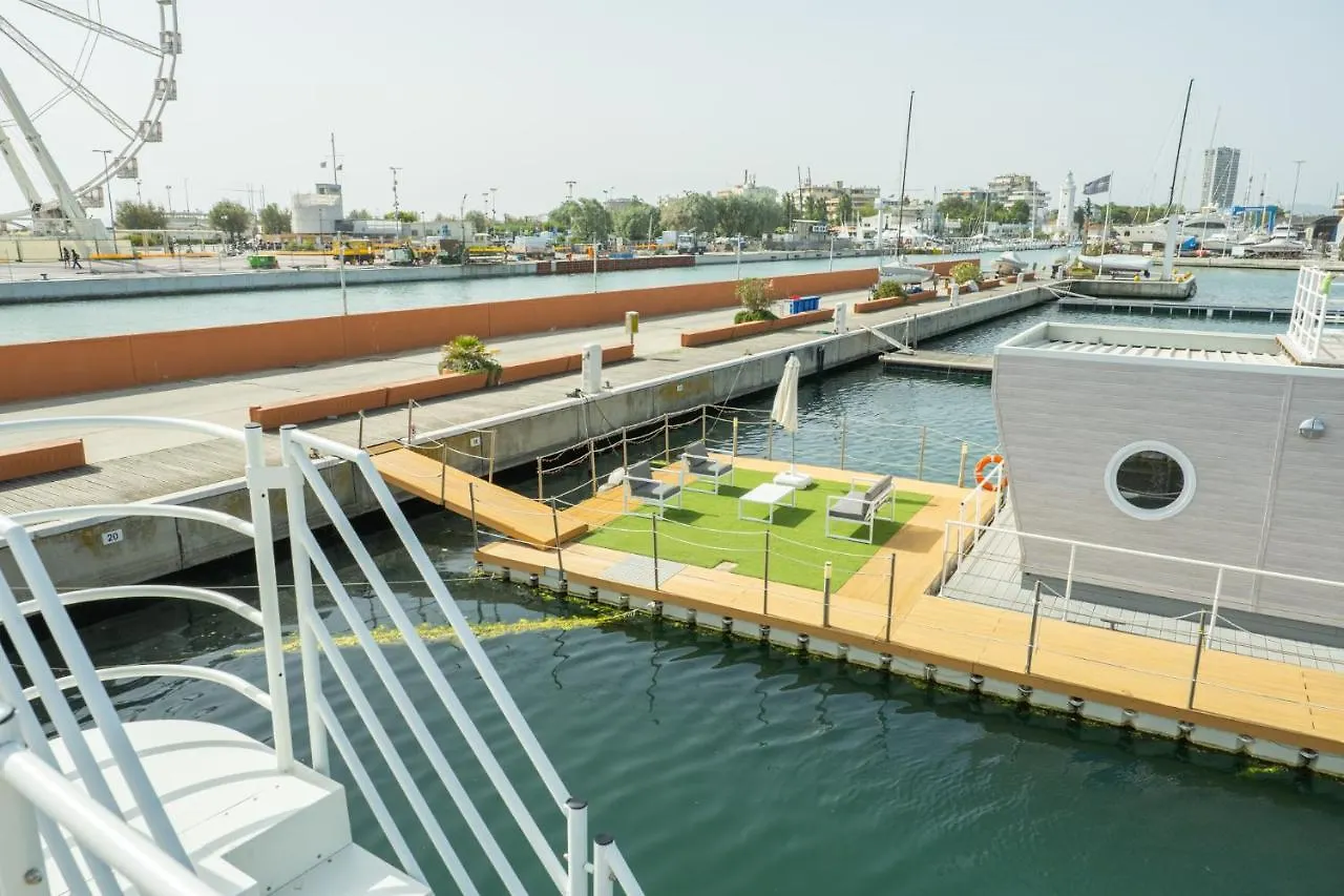 House Boat Rimini Resort Botel