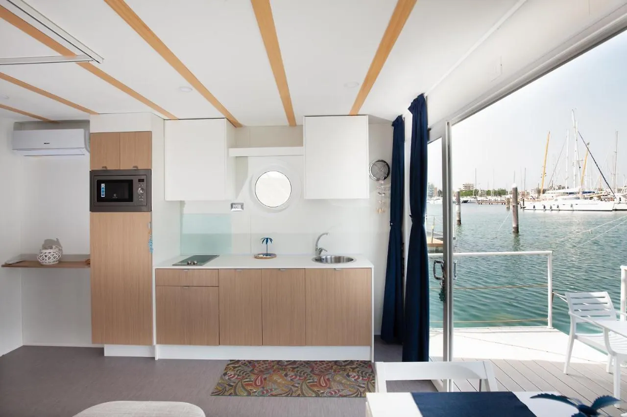 House Boat Rimini Resort 4*,